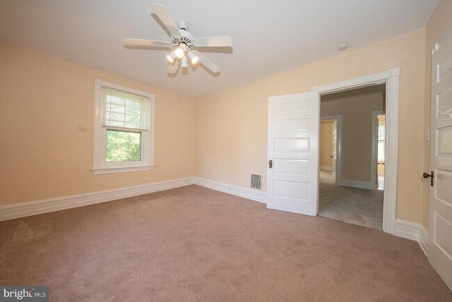 Building Photo - 211 Pennswood Rd