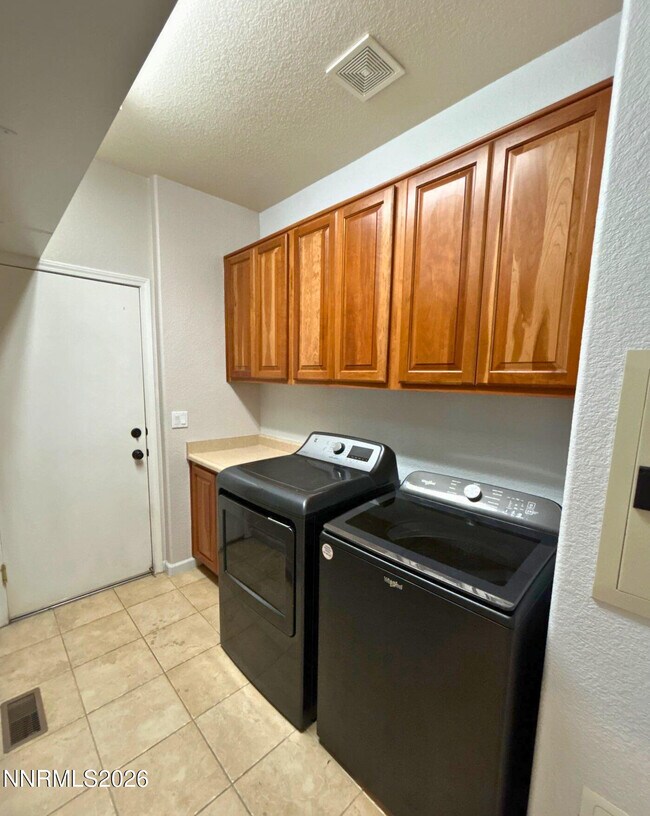 Building Photo - 6630 Accolade Court