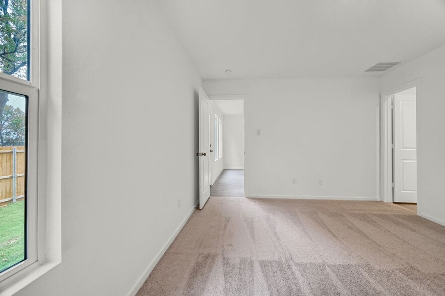 Building Photo - 6622 Highlands St