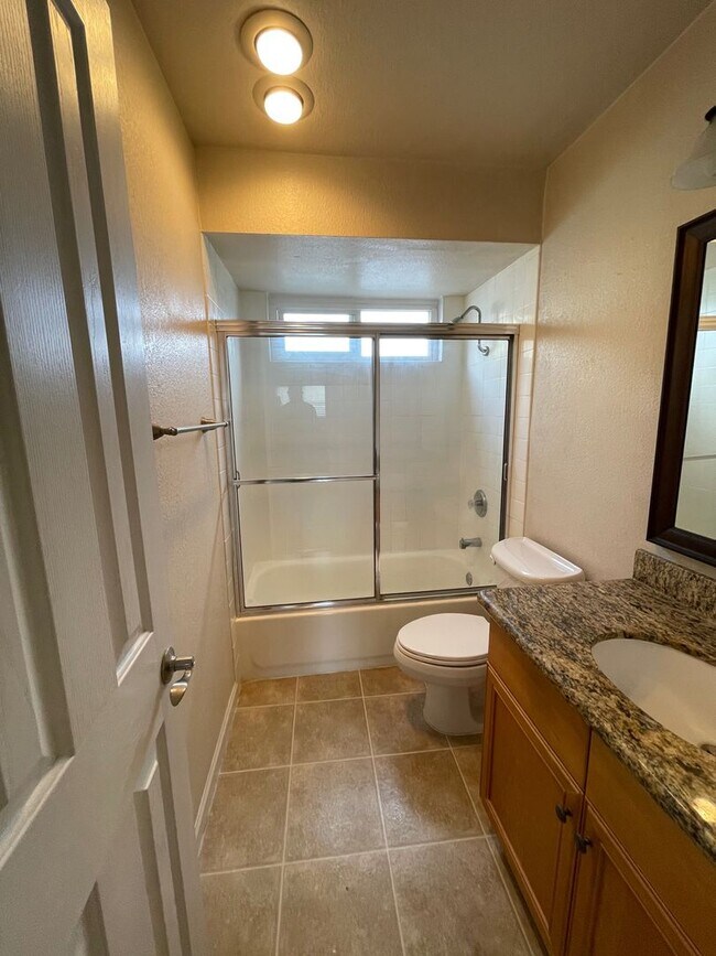 Building Photo - BEADNELL-QUIET UPGRADED CONDO IN GATED COMMUNITY W/ POOL