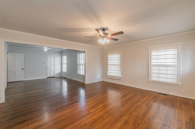 Building Photo - 4219 Calmont Ave