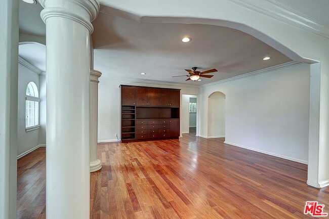 Building Photo - 15601 Morrison St