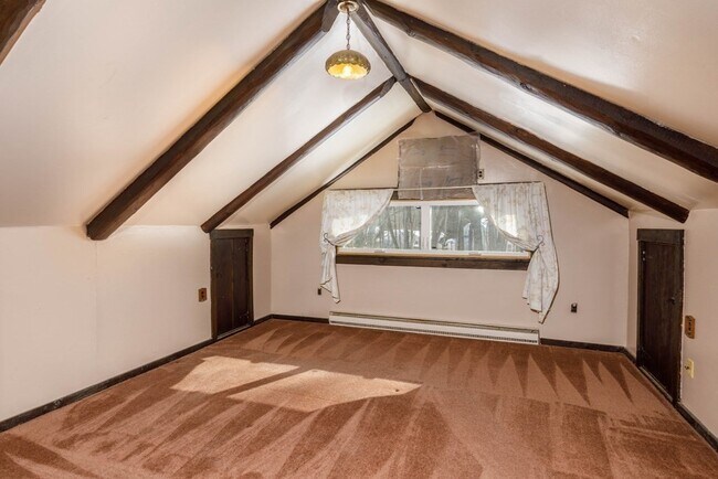 Building Photo - 385 E Broadway