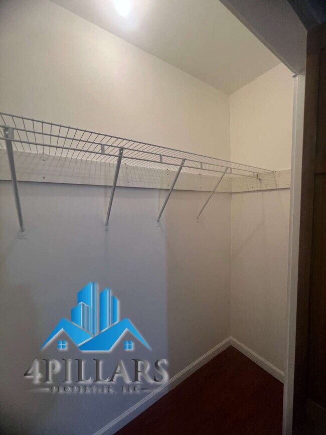 Building Photo - 5647 Sohl Ave