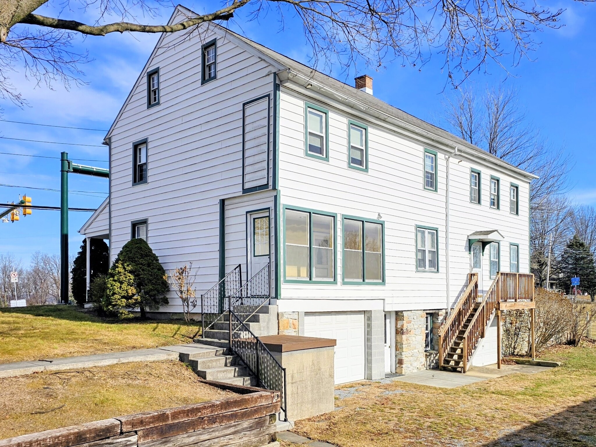 Building Photo - 453 Fruitville Pike