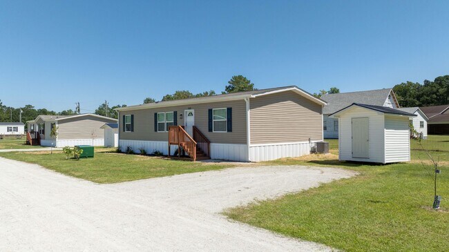 Building Photo - 1118 Old Tar Landing Rd