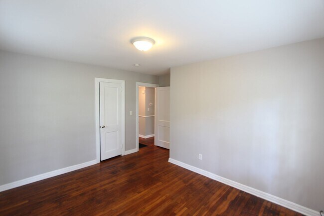 Building Photo - New On The Market! 3 Bedroom 1 Bath