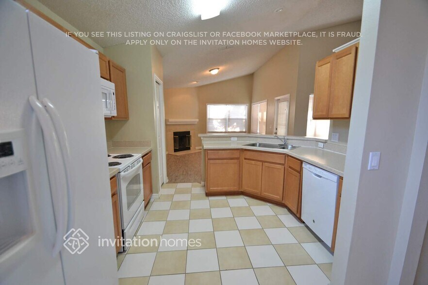Building Photo - 12666 Maribou Cir