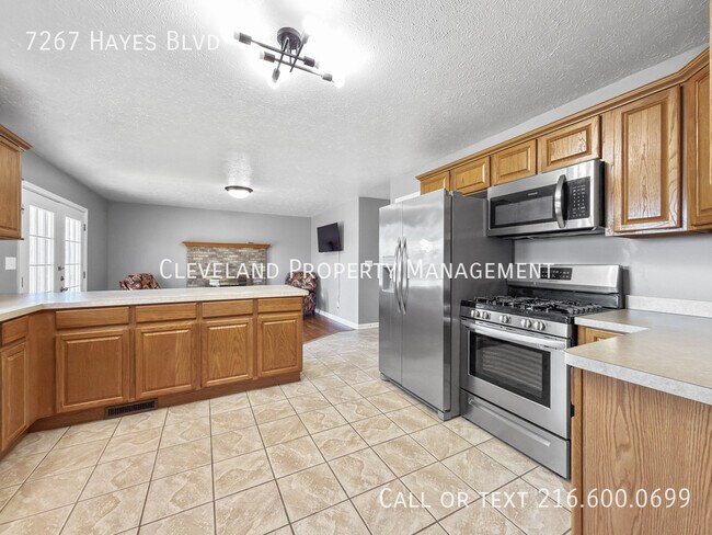 Building Photo - 7267 Hayes Blvd