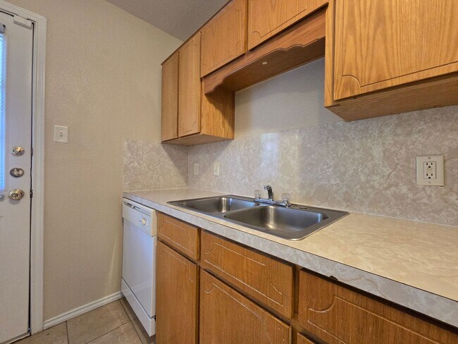 Building Photo - PRICE REDUCTION - AVAILABLE NOW!