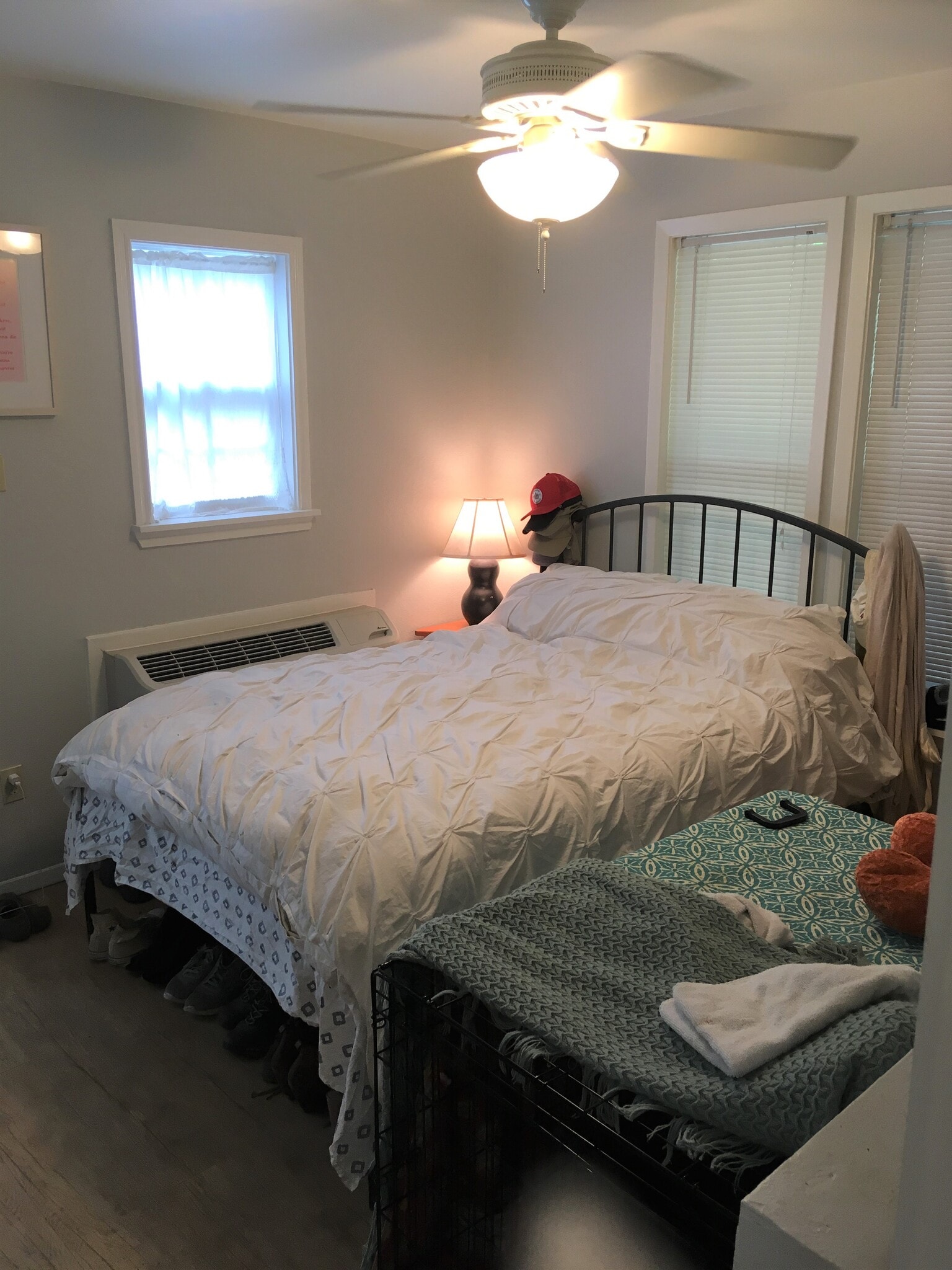 Master bedroom with ample room for queen sized bed - 4302 Duval Street