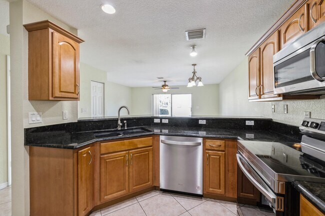 Building Photo - 22131 Majestic Woods Way
