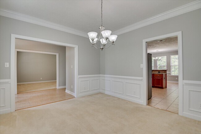 Building Photo - 158 Kenilworth Dr