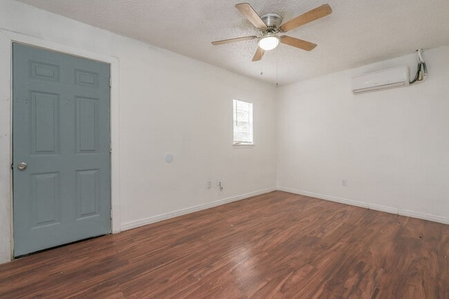 Building Photo - 209 N Mississippi St