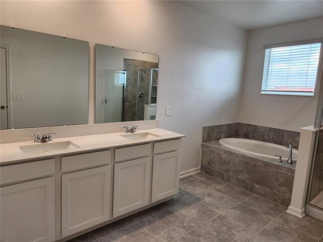 Building Photo - 203 Bogey Dr