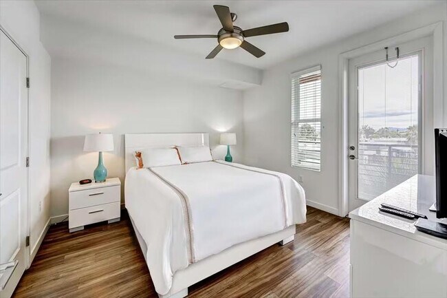 Building Photo - 49 E 34th St