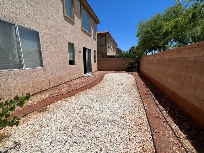 Building Photo - 10933 Esta Ponia Ct