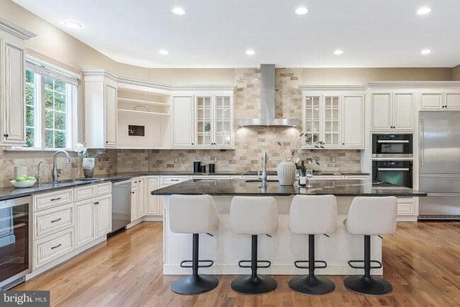 Building Photo - 829 Golden Arrow St