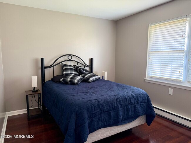 Building Photo - 116B Buckingham Dr