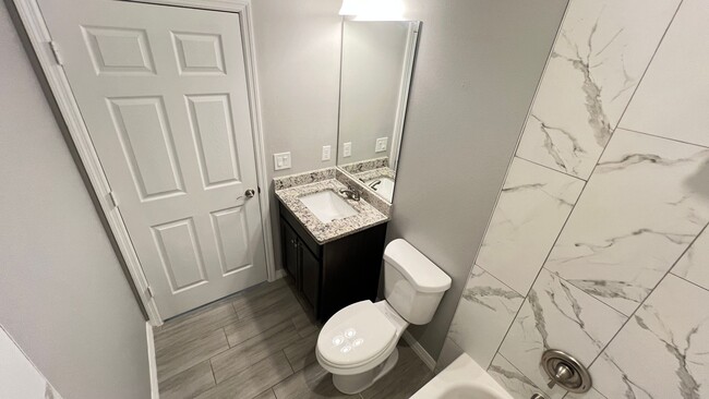 Building Photo - AWESOME 3 Bedroom, 2 Bathroom Home in Beautiful Palm Bay!!