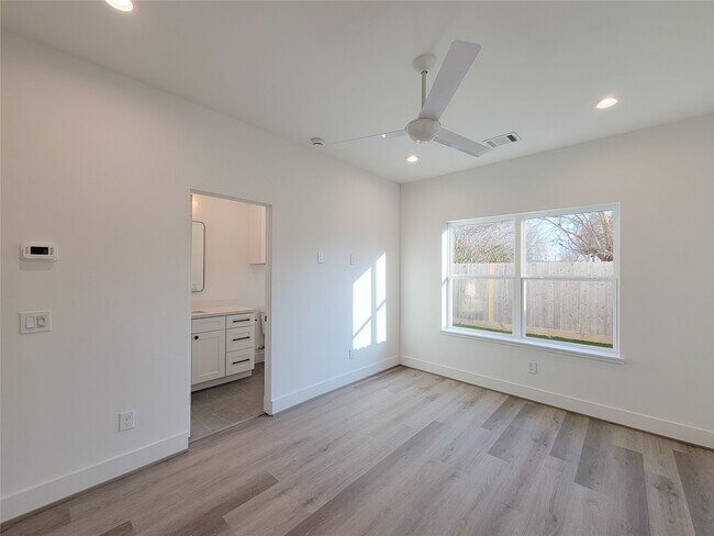 Building Photo - 7703 Earl Rudder Wy