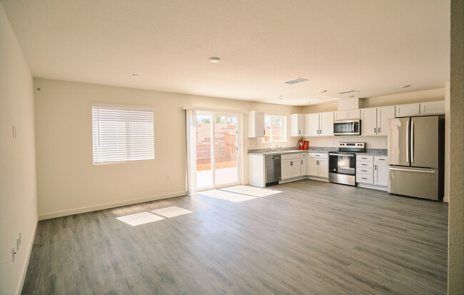 Building Photo - 2129 Shady Tree Cir