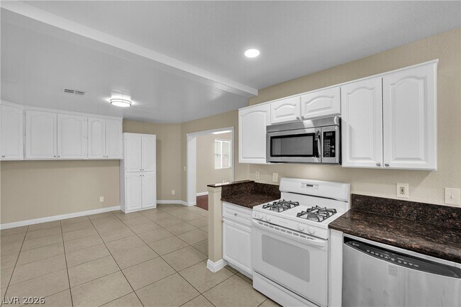 Building Photo - 756 Charwood Cir