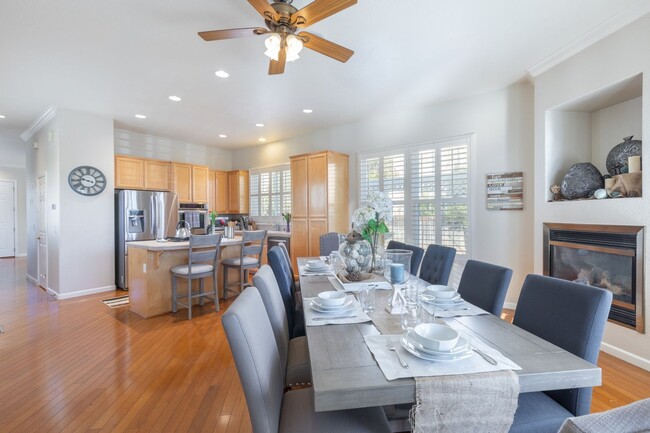 Building Photo - Stunning 4BR House in Santa Rosa