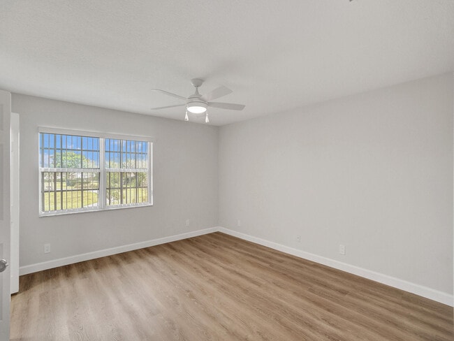 Building Photo - 8503 NW 35th Ct