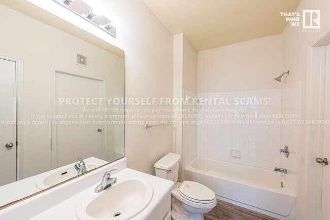 Building Photo - 4261 NE Meadowcreek Circle Unit#105, Fayetteville, AR 72703