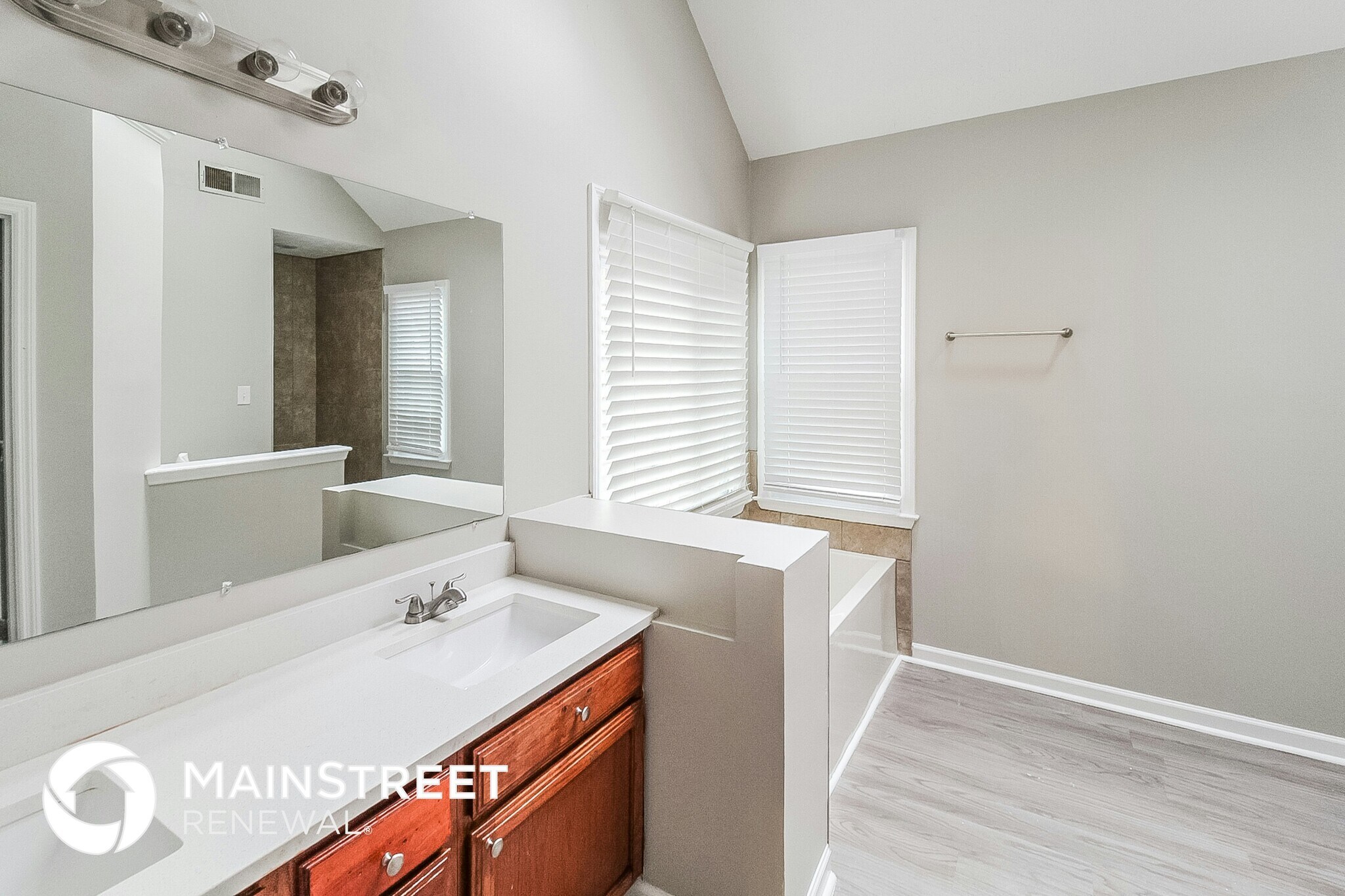 Building Photo - 7139 Lone Oak Trce