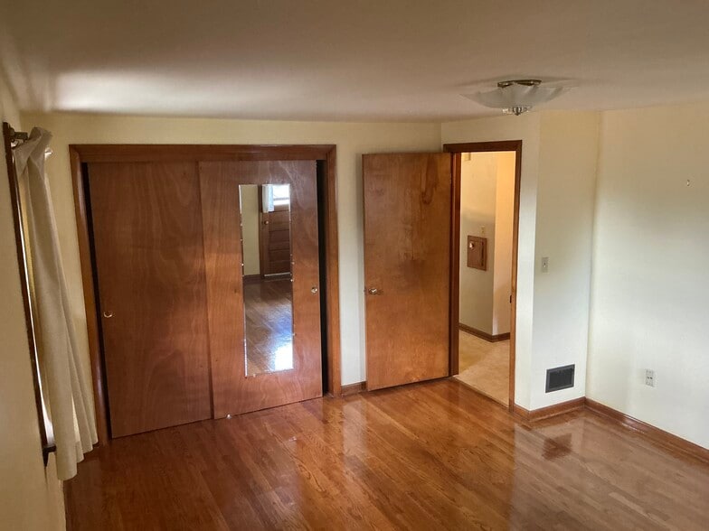 Bedroom - 4210 S 22nd St