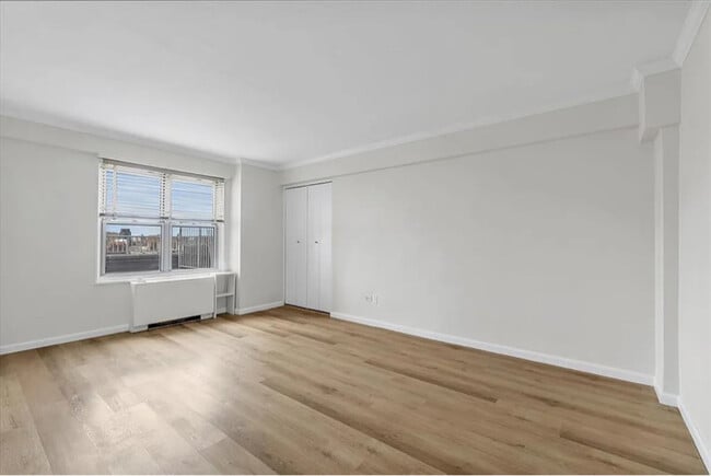 Building Photo - 10740 Queens Blvd