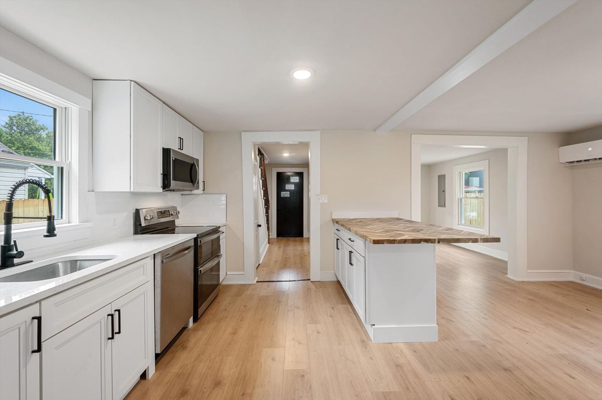 Building Photo - 553 Highland Ave