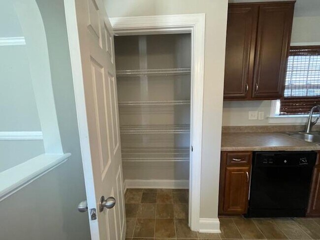 Building Photo - 410 Branchmoor Ct