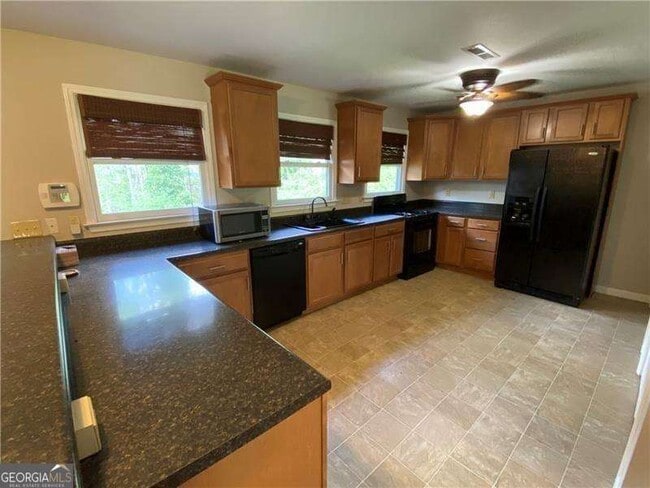 Building Photo - 1593 Bubbling Creek Rd NE