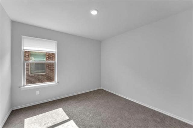 Building Photo - 708 Basteen Ln