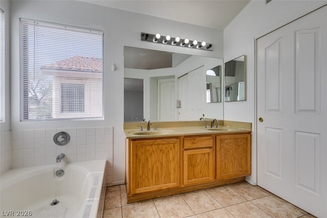 Building Photo - 7809 Calico Flower Ave