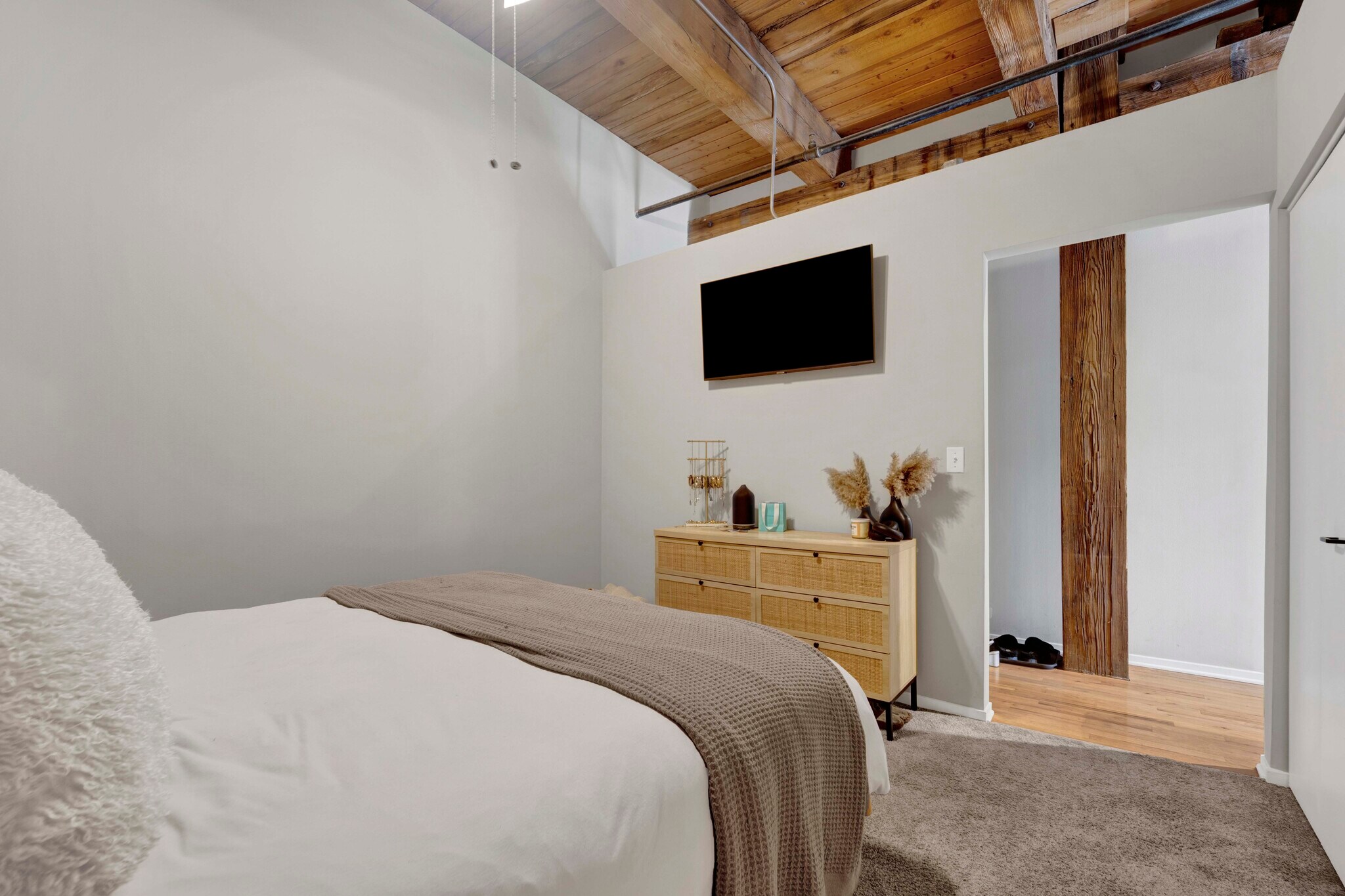 Building Photo - 625 W Jackson Blvd