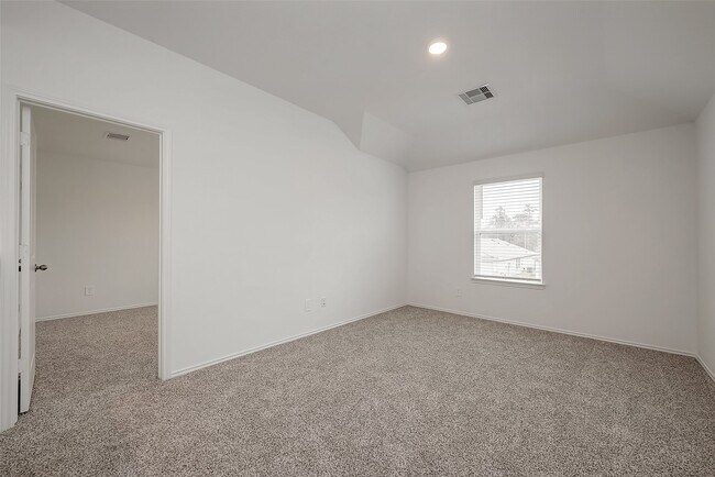 Building Photo - 5619 Vintage Oakmont Dr