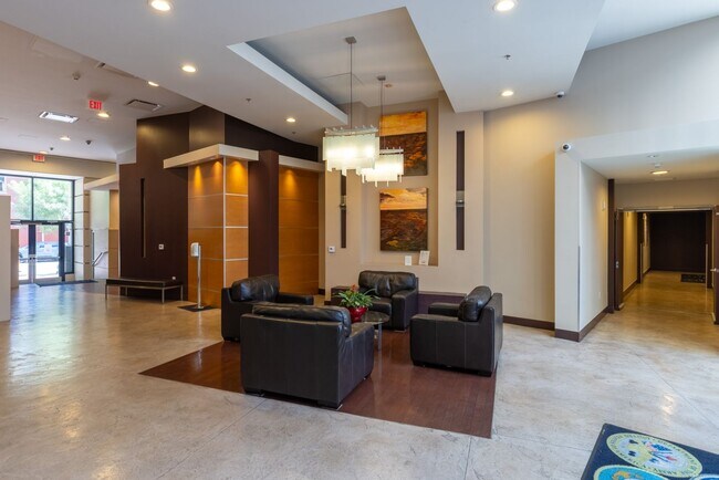 Building Photo - 530 K St