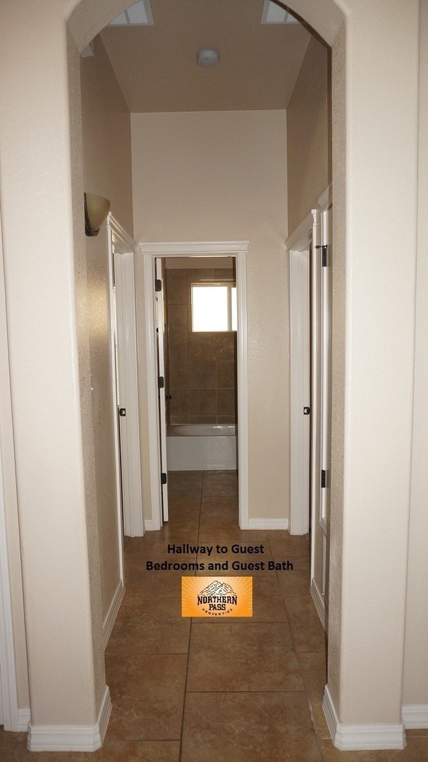 Building Photo - Amazing 3 Bedroom Home in Gated Community!