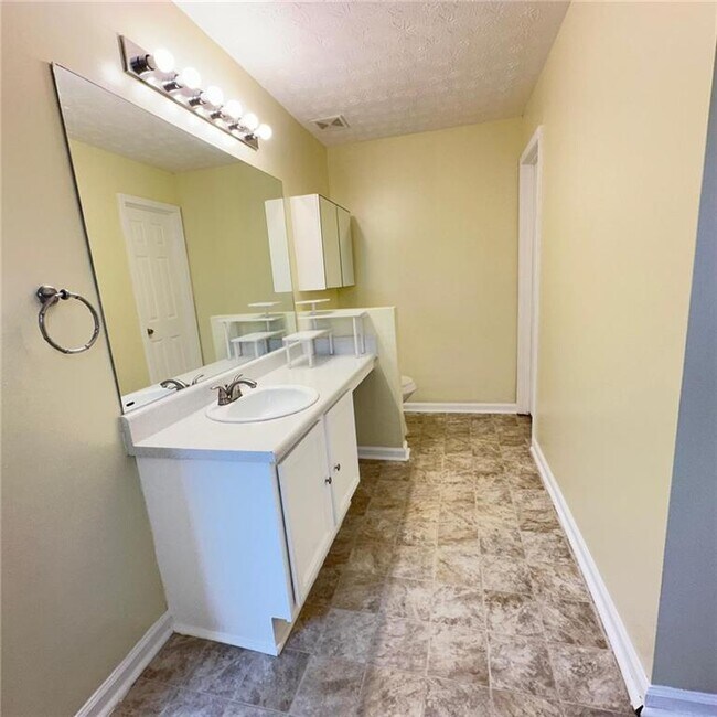 Building Photo - 1936 Patterson Park Pl