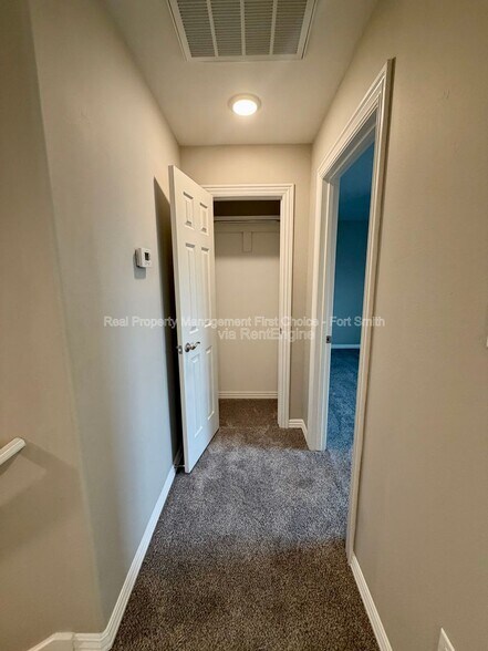 Building Photo - 9919 Landry Dr