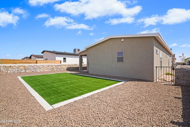 Building Photo - 12369 Polo Norte Dr