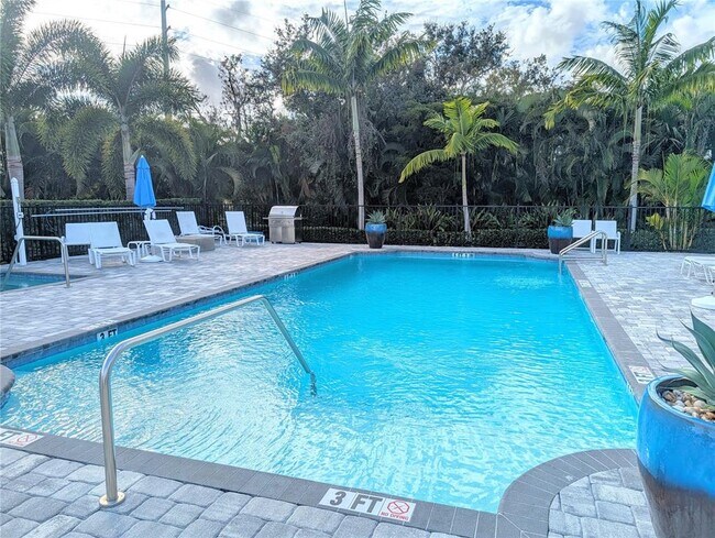 Building Photo - 7744 Sandhill Lake Dr