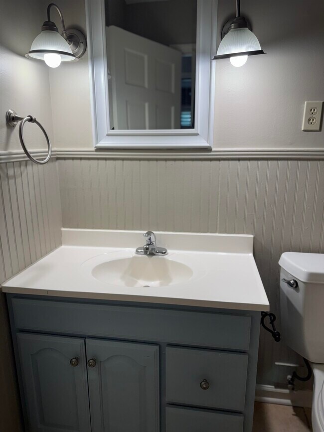 Building Photo - 7145 Claiborne Dr