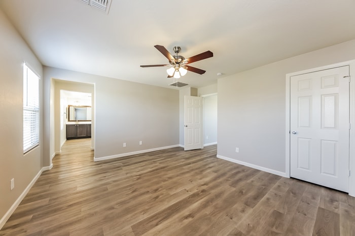 Building Photo - 11944 W El Cortez Pl