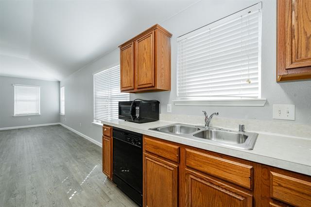 Building Photo - 308 Lakefront Dr