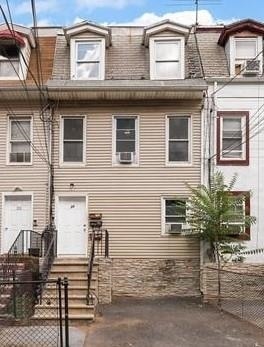 Building Photo - 30 Yale Ave